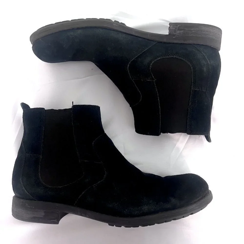 UGG Clyne Slip On Boot Black Suede Size EU 42 men's 9 women's 11